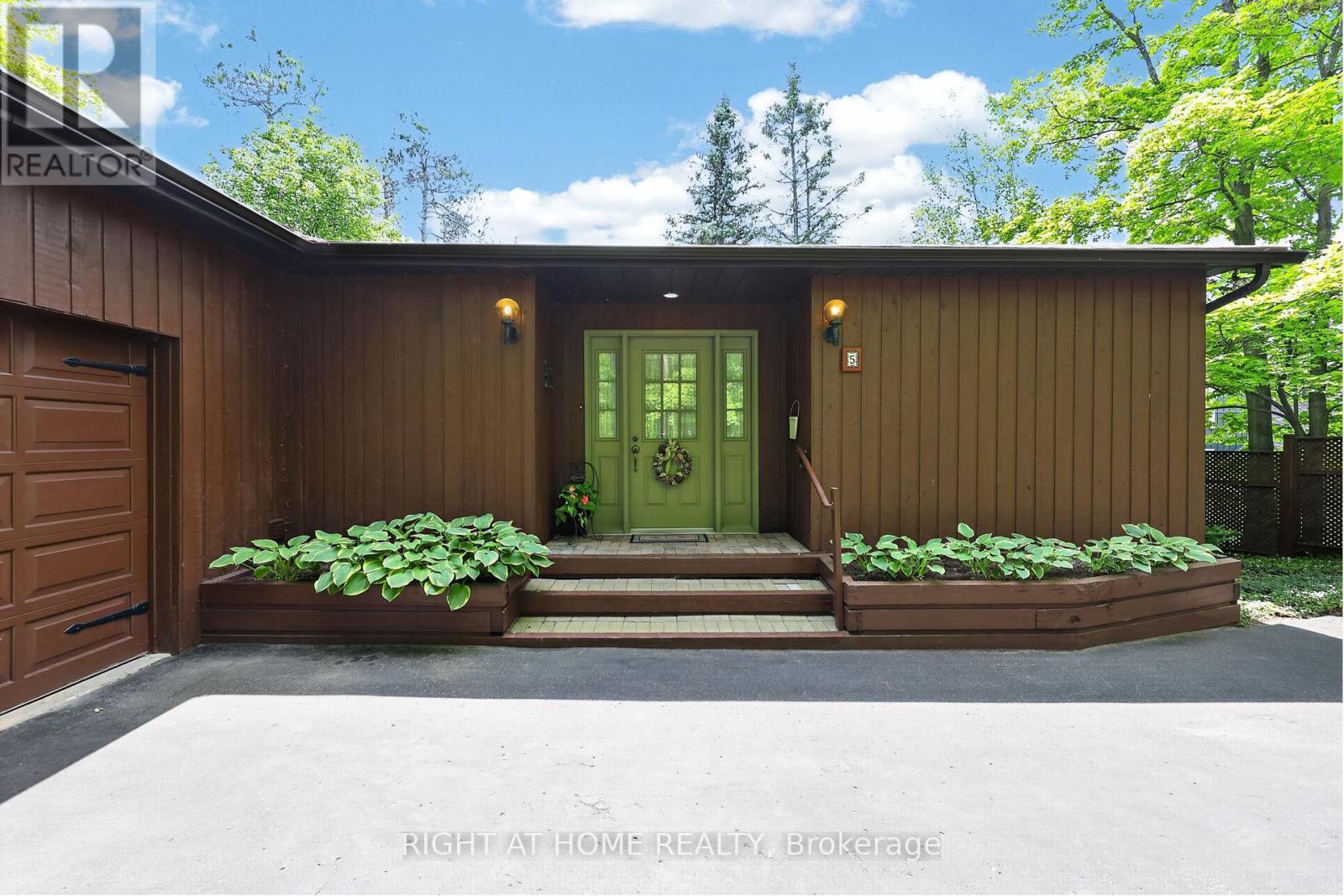5 Pine Point, Oro-Medonte, ON - Outdoor