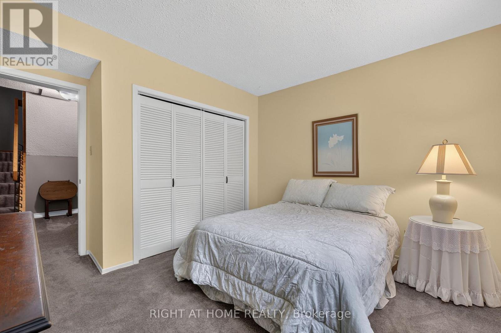 5 Pine Point, Oro-Medonte, ON - Indoor Photo Showing Bedroom