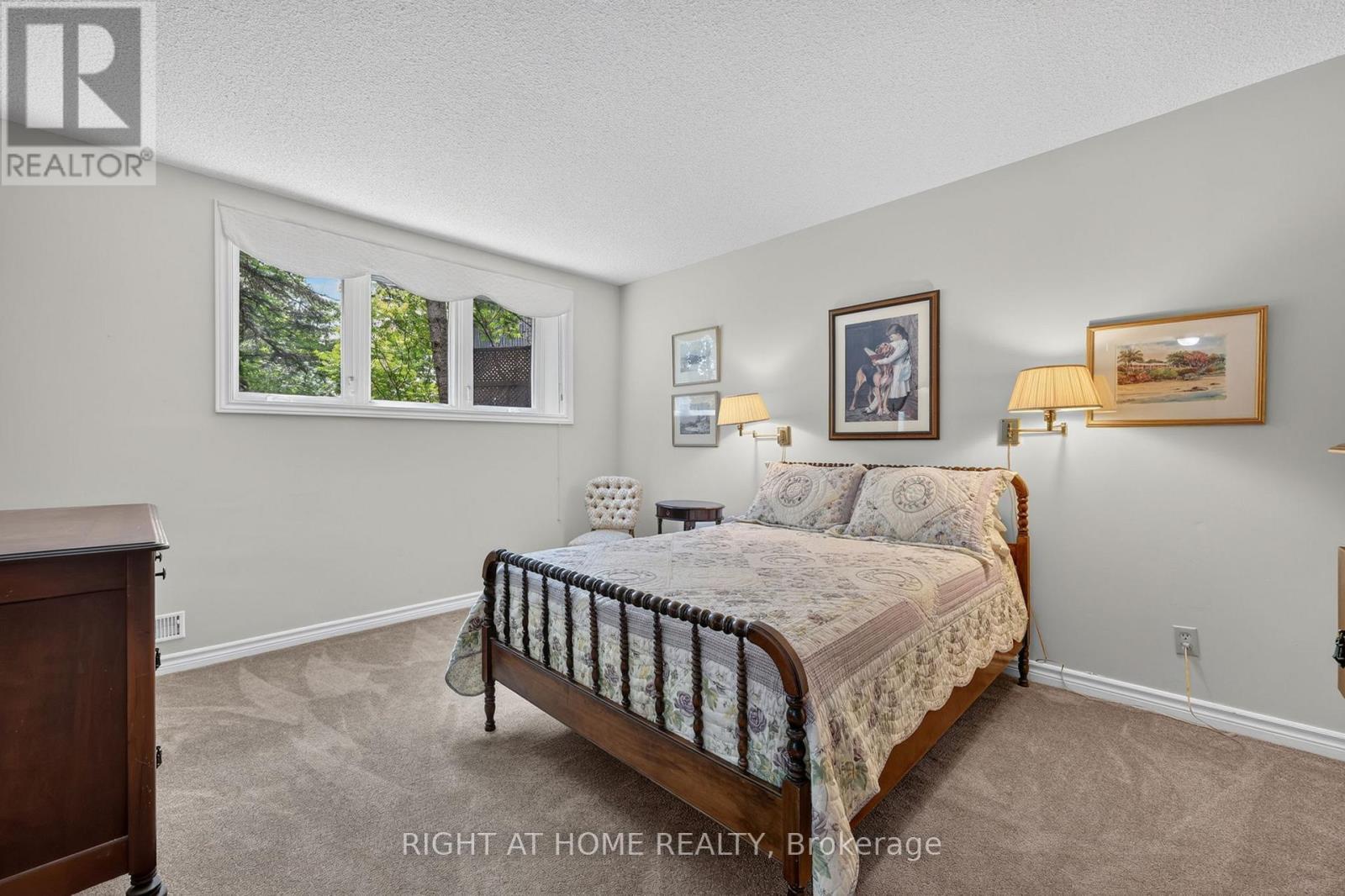 5 Pine Point, Oro-Medonte, ON - Indoor Photo Showing Bedroom