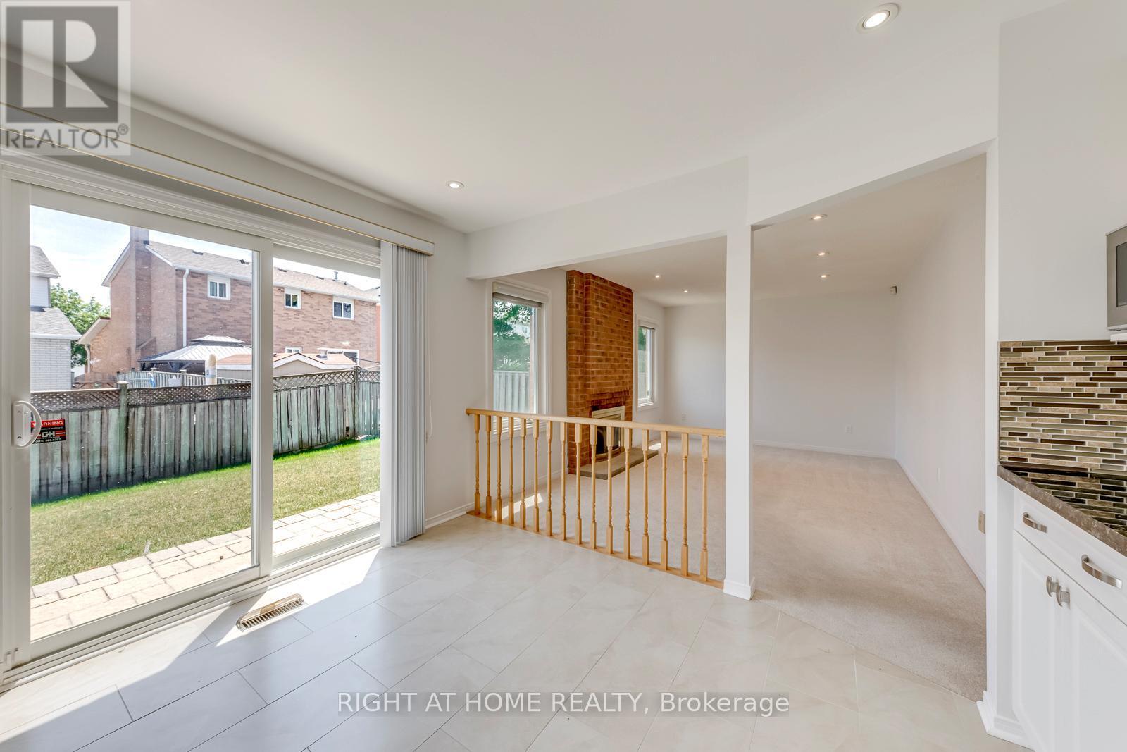 17 Nickel Crescent, Brampton, ON - Indoor Photo Showing Other Room
