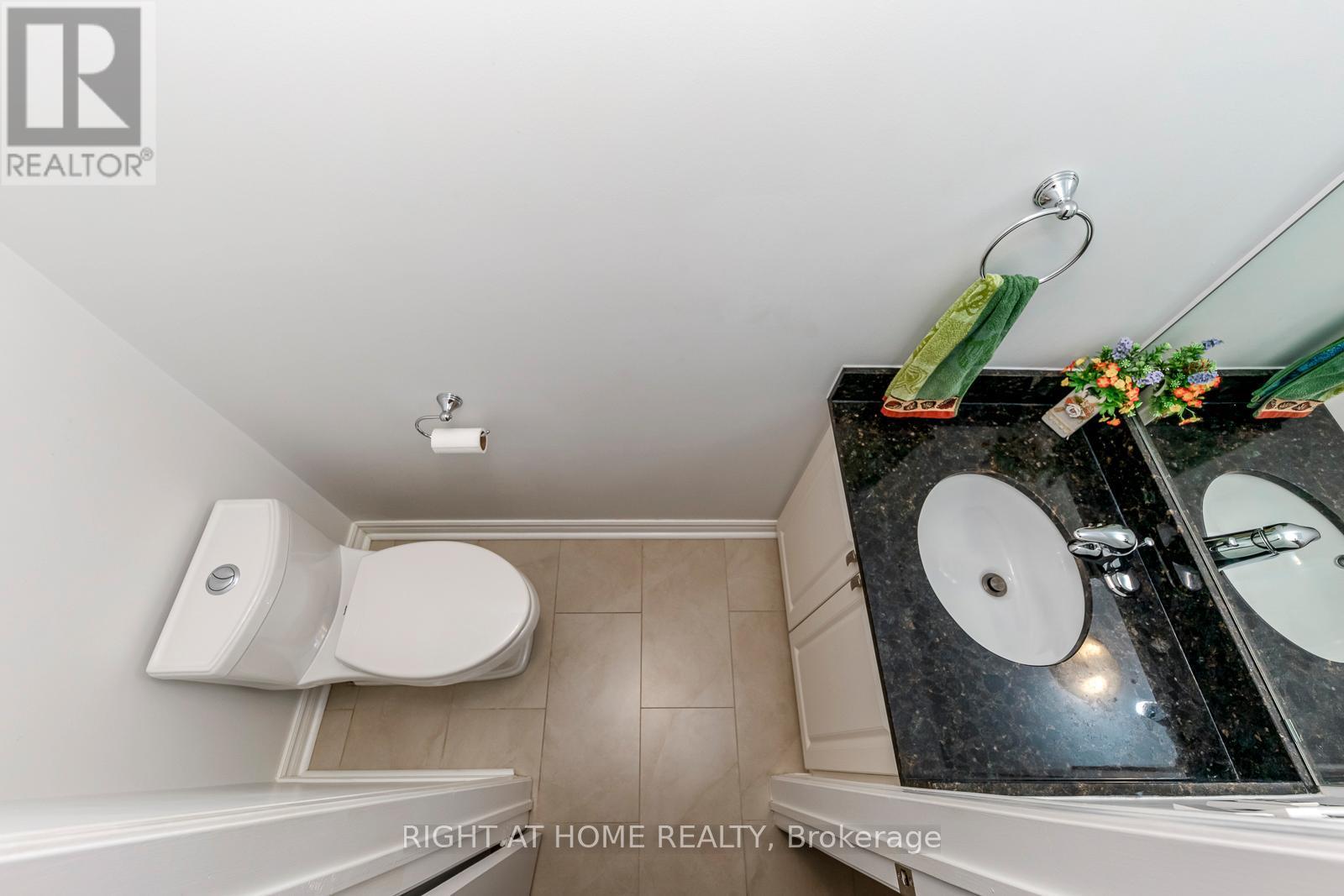17 Nickel Crescent, Brampton, ON - Indoor Photo Showing Bathroom