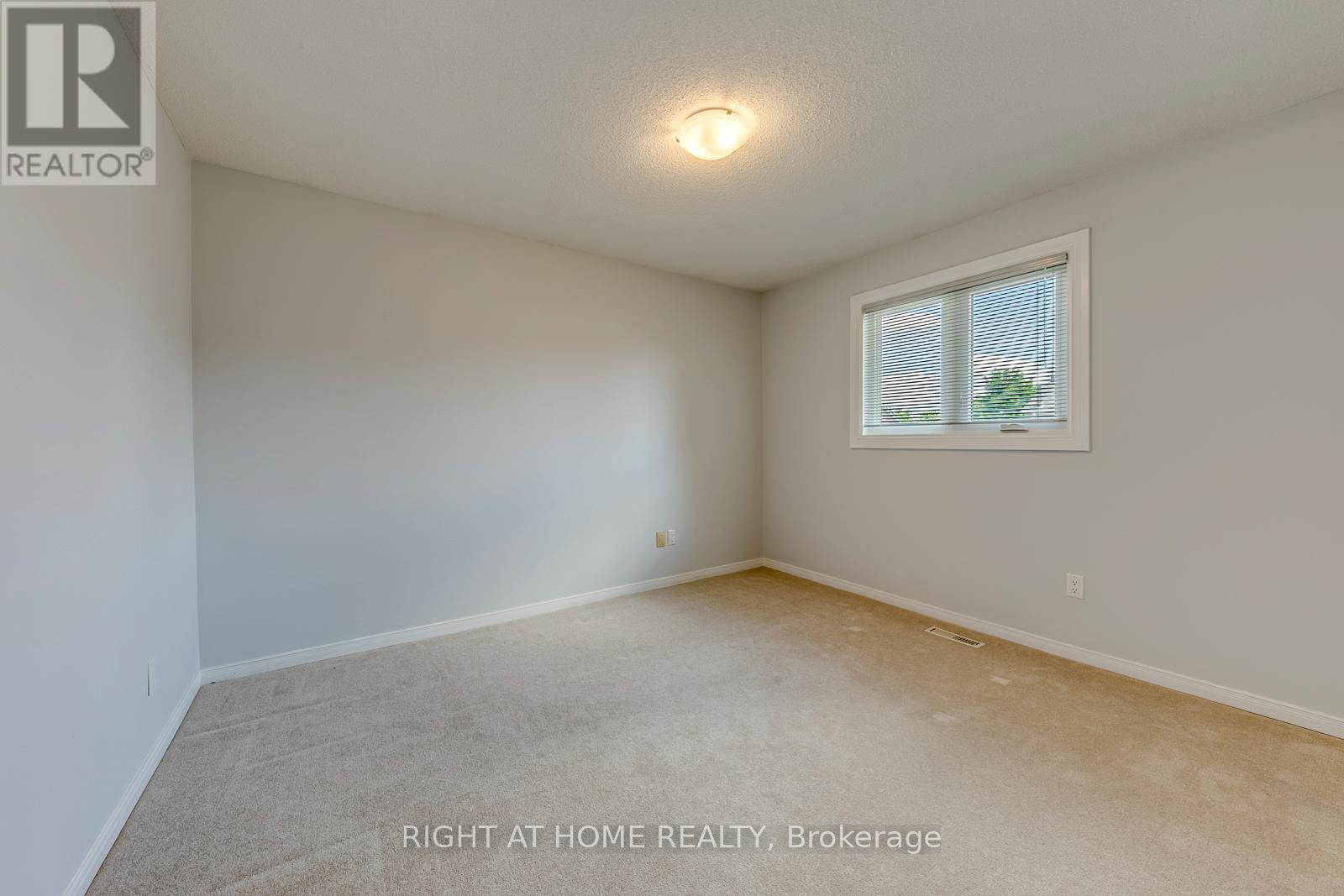 17 Nickel Crescent, Brampton, ON - Indoor Photo Showing Other Room