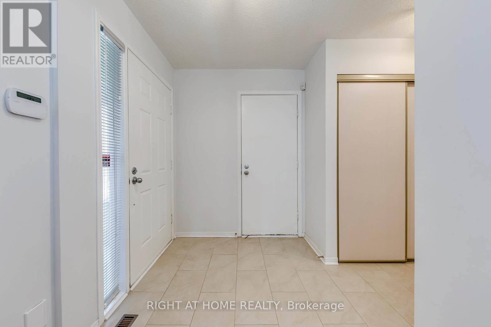 17 Nickel Crescent, Brampton, ON - Indoor Photo Showing Other Room