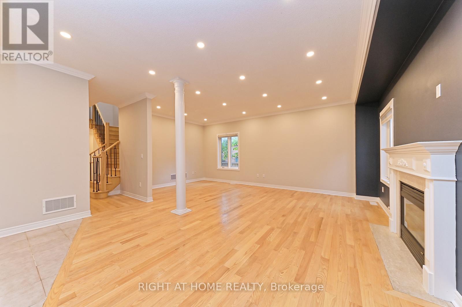 6843 Campbell Settler Court, Mississauga, ON - Indoor Photo Showing Other Room