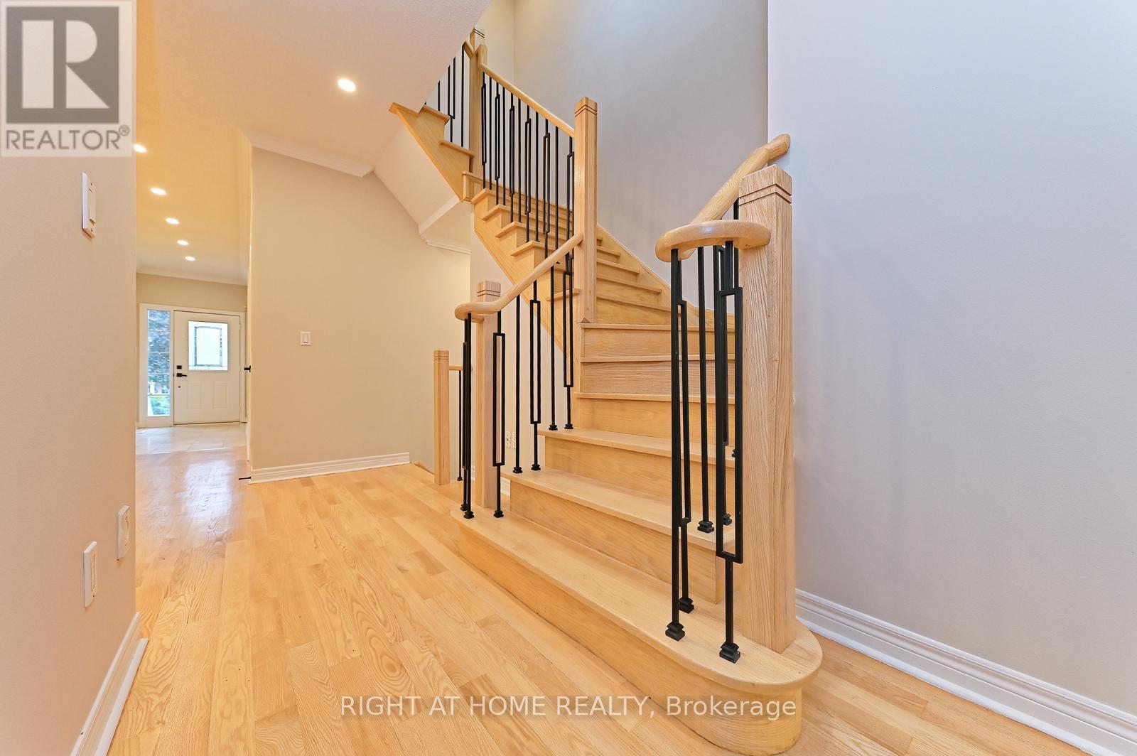 6843 Campbell Settler Court, Mississauga, ON - Indoor Photo Showing Other Room