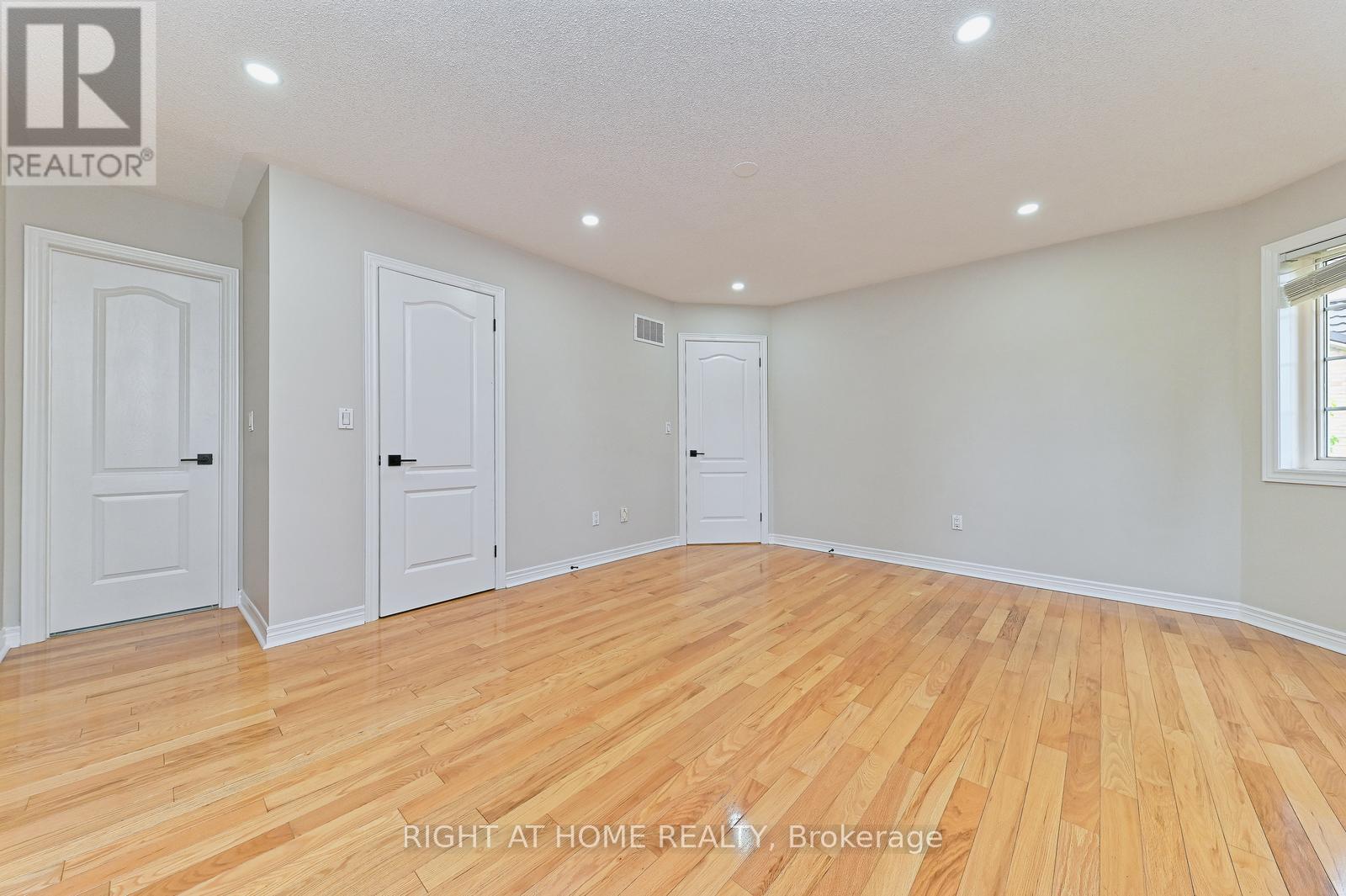6843 Campbell Settler Court, Mississauga, ON - Indoor Photo Showing Other Room