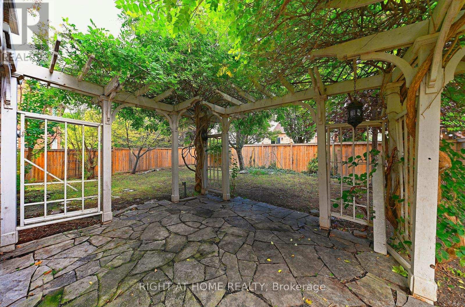 6843 Campbell Settler Court, Mississauga, ON - Outdoor