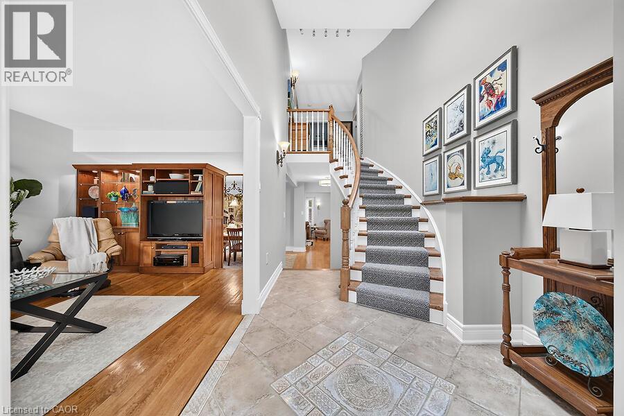 30 Carriagegate Drive, Hamilton, ON - Indoor Photo Showing Other Room