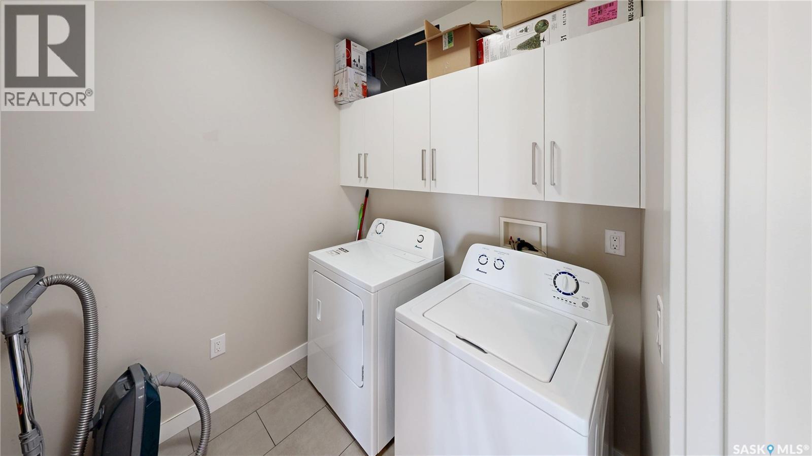 406 1515 Anson Road, Regina, SK - Indoor Photo Showing Laundry Room