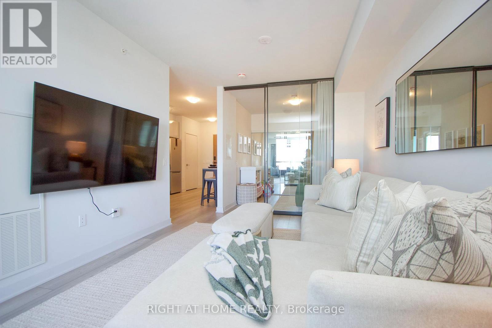 2920 Highway 7, Vaughan, ON - Indoor