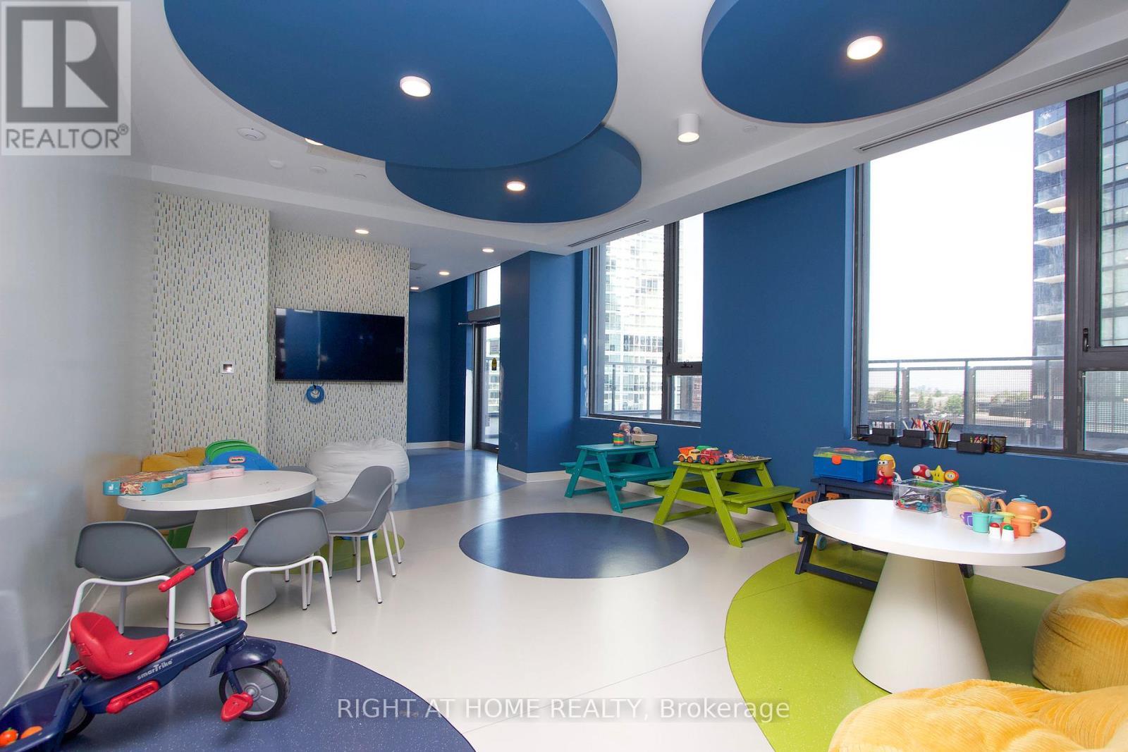 2920 Highway 7, Vaughan, ON - Indoor Photo Showing Other Room