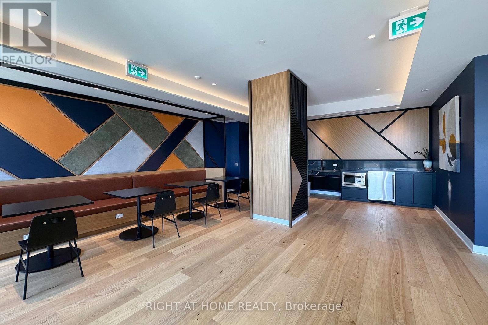 2920 Highway 7, Vaughan, ON - Indoor Photo Showing Other Room