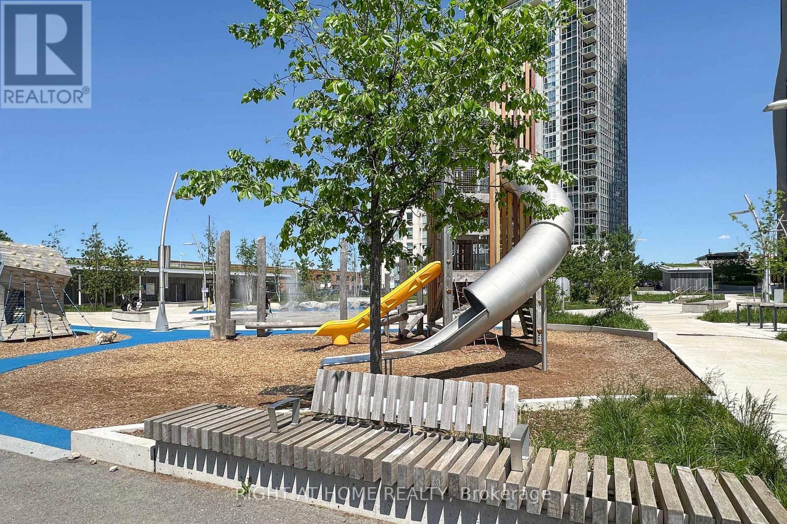 2920 Highway 7, Vaughan, ON - Outdoor