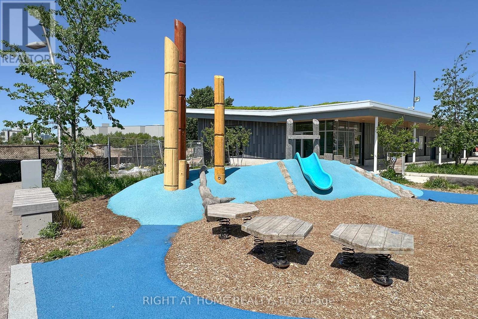 2920 Highway 7, Vaughan, ON - Outdoor