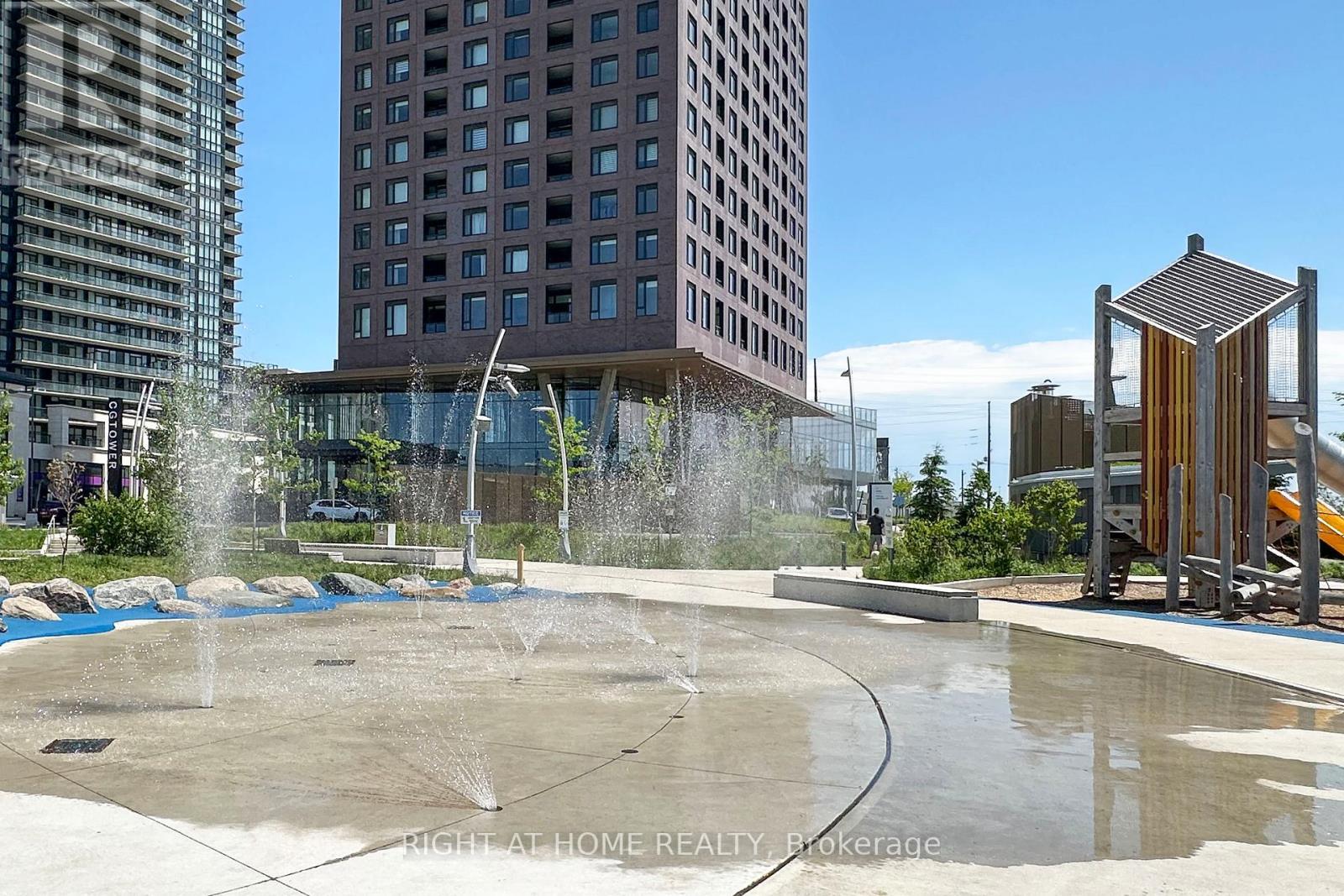 2920 Highway 7, Vaughan, ON - Outdoor With Facade