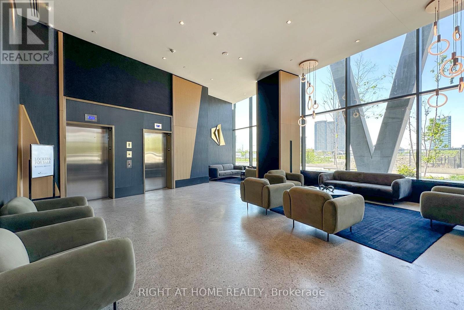 2920 Highway 7, Vaughan, ON - Indoor