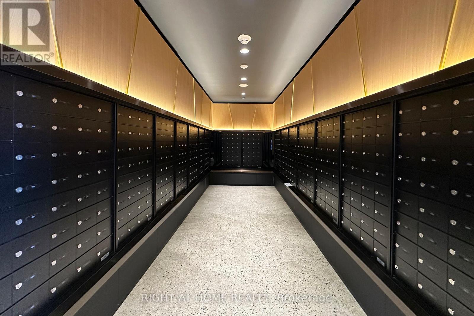 2920 Highway 7, Vaughan, ON - Indoor Photo Showing Other Room