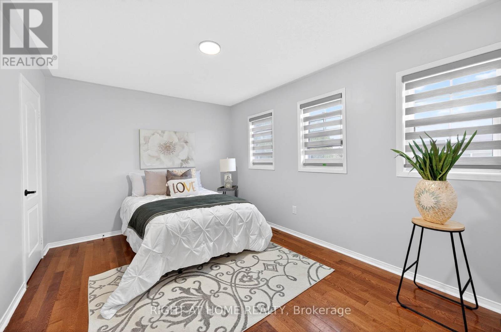 36 Earlsbridge Boulevard, Brampton, ON - Indoor Photo Showing Bedroom