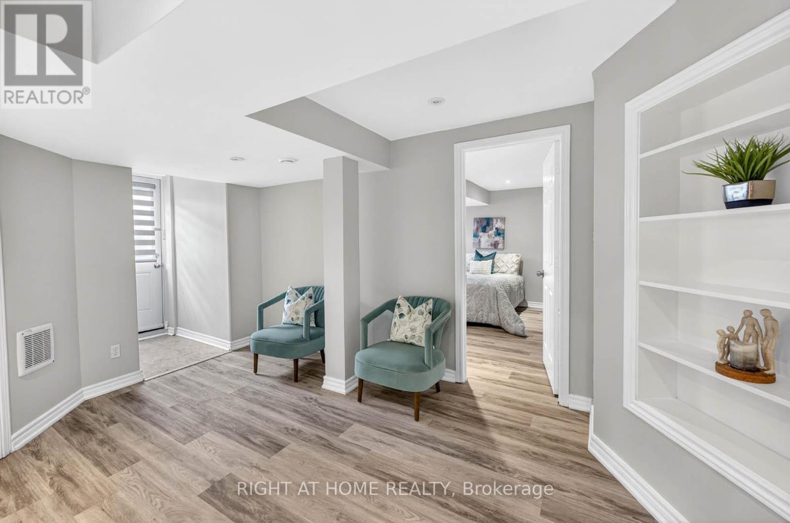 36 Earlsbridge Boulevard, Brampton, ON - Indoor Photo Showing Other Room
