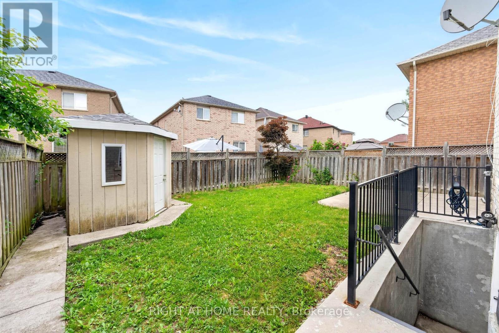 36 Earlsbridge Boulevard, Brampton, ON - Outdoor