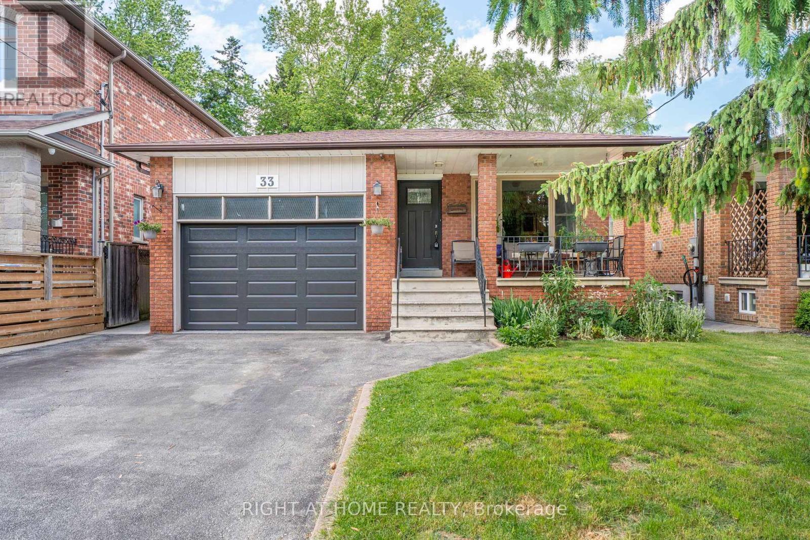 33 Benson Avenue, Mississauga, ON - Outdoor With Facade