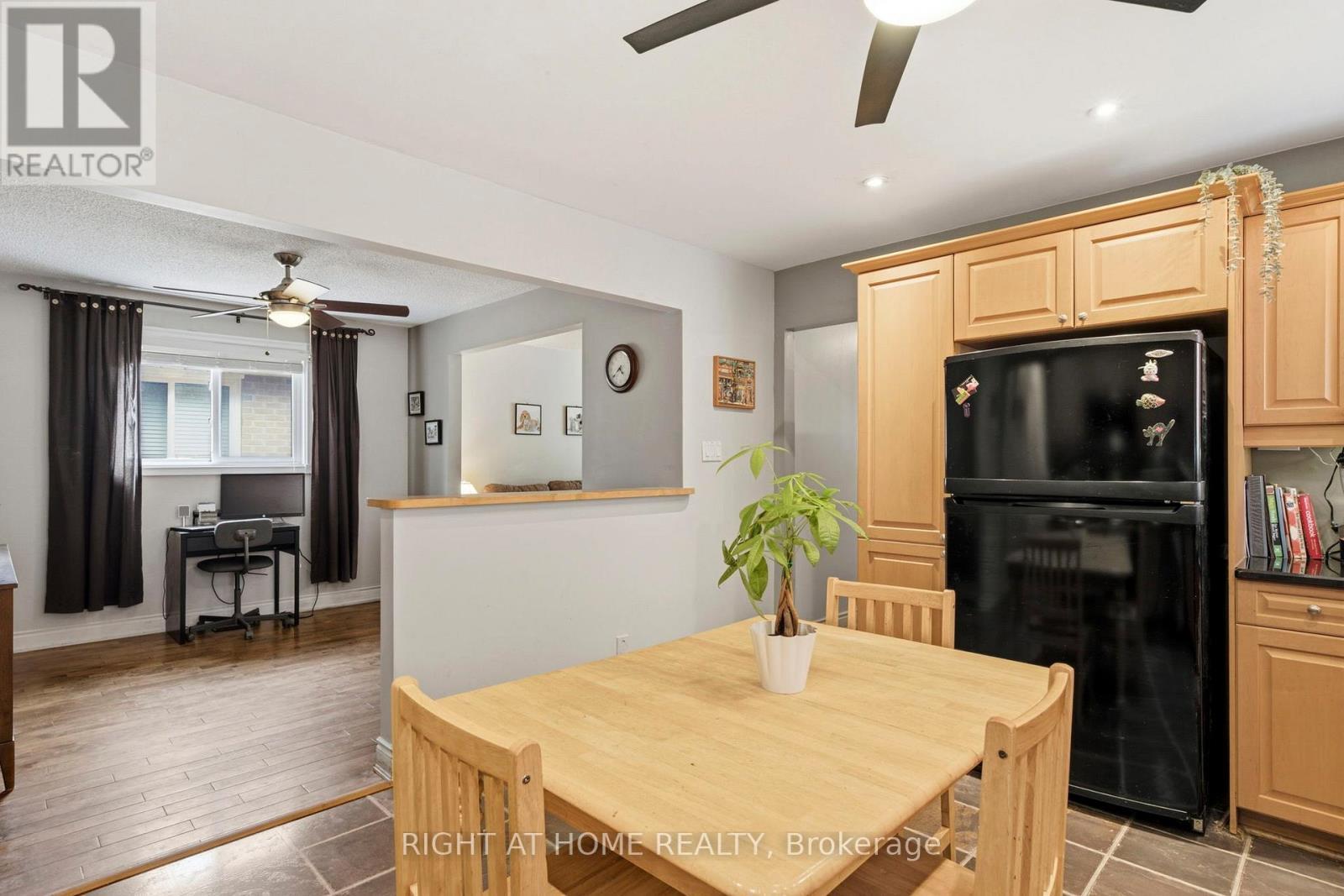 33 Benson Avenue, Mississauga, ON - Indoor Photo Showing Other Room