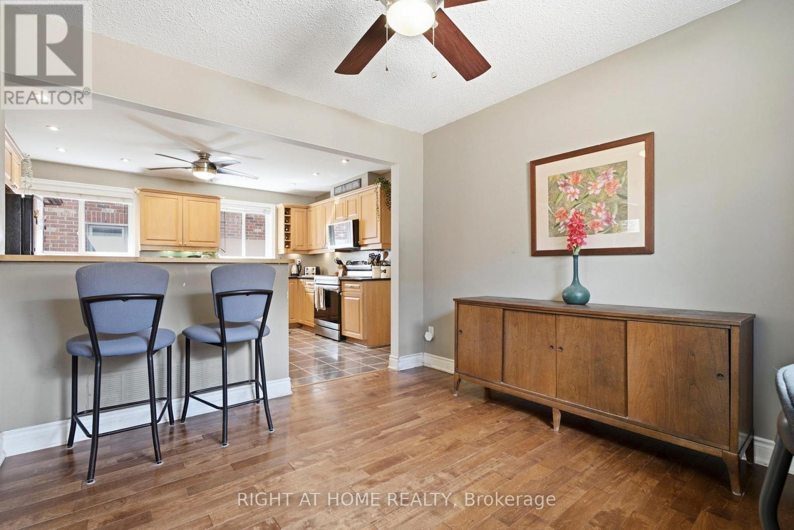 33 Benson Avenue, Mississauga, ON - Indoor