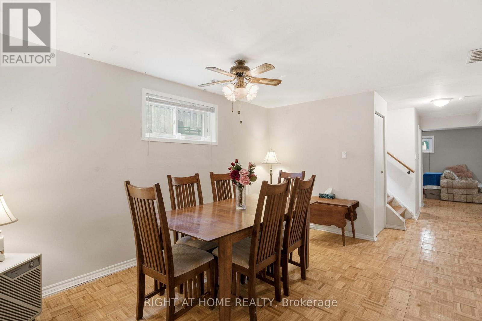 33 Benson Avenue, Mississauga, ON - Indoor Photo Showing Dining Room