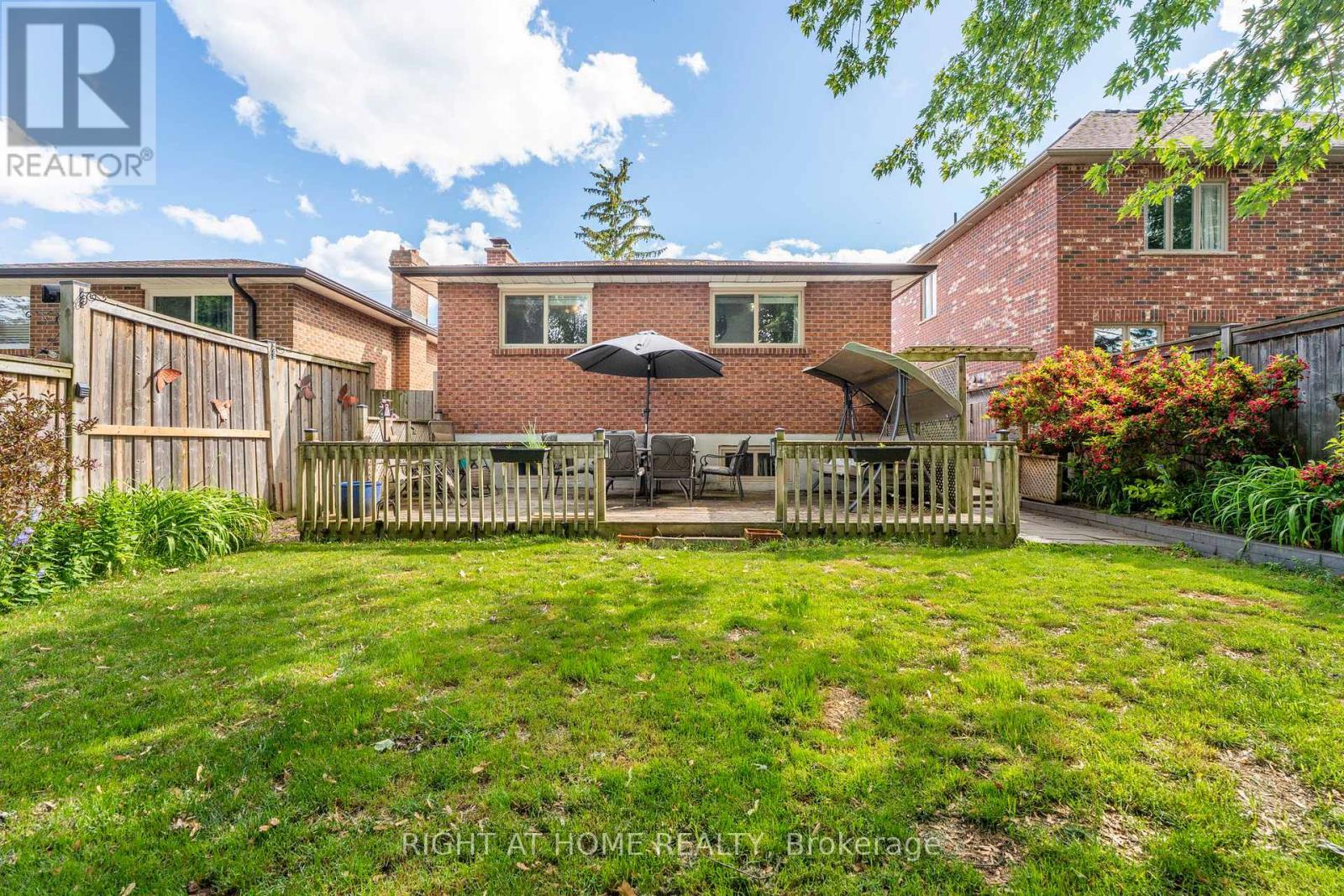 33 Benson Avenue, Mississauga, ON - Outdoor