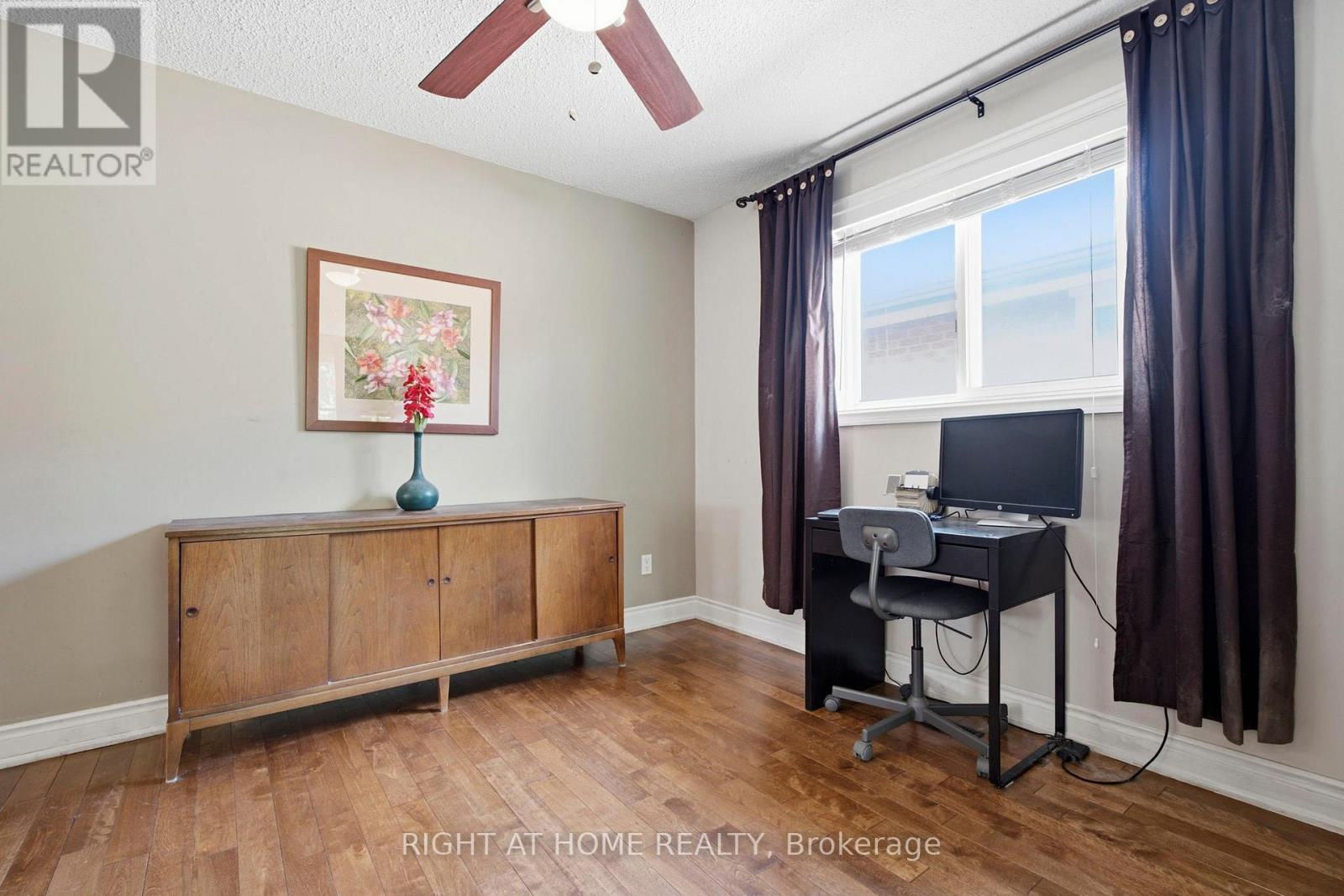 33 Benson Avenue, Mississauga, ON - Indoor Photo Showing Office