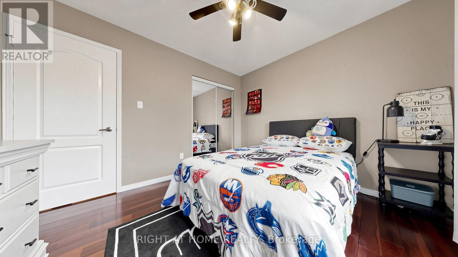 Bedroom 2 - 6 Compton Crescent, Bradford West Gwillimbury, ON - Indoor Photo Showing Bedroom