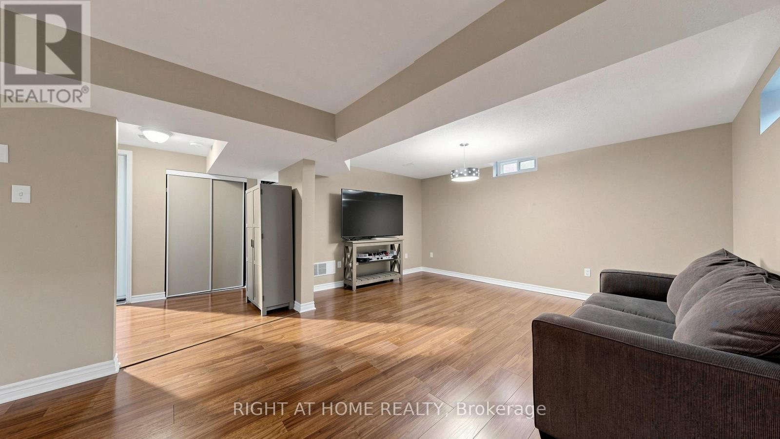 6 Compton Crescent, Bradford West Gwillimbury, ON - Indoor