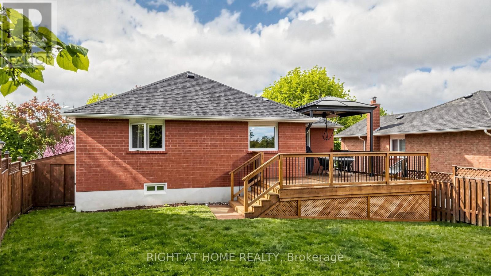 6 Compton Crescent, Bradford West Gwillimbury, ON - Outdoor With Deck Patio Veranda With Exterior