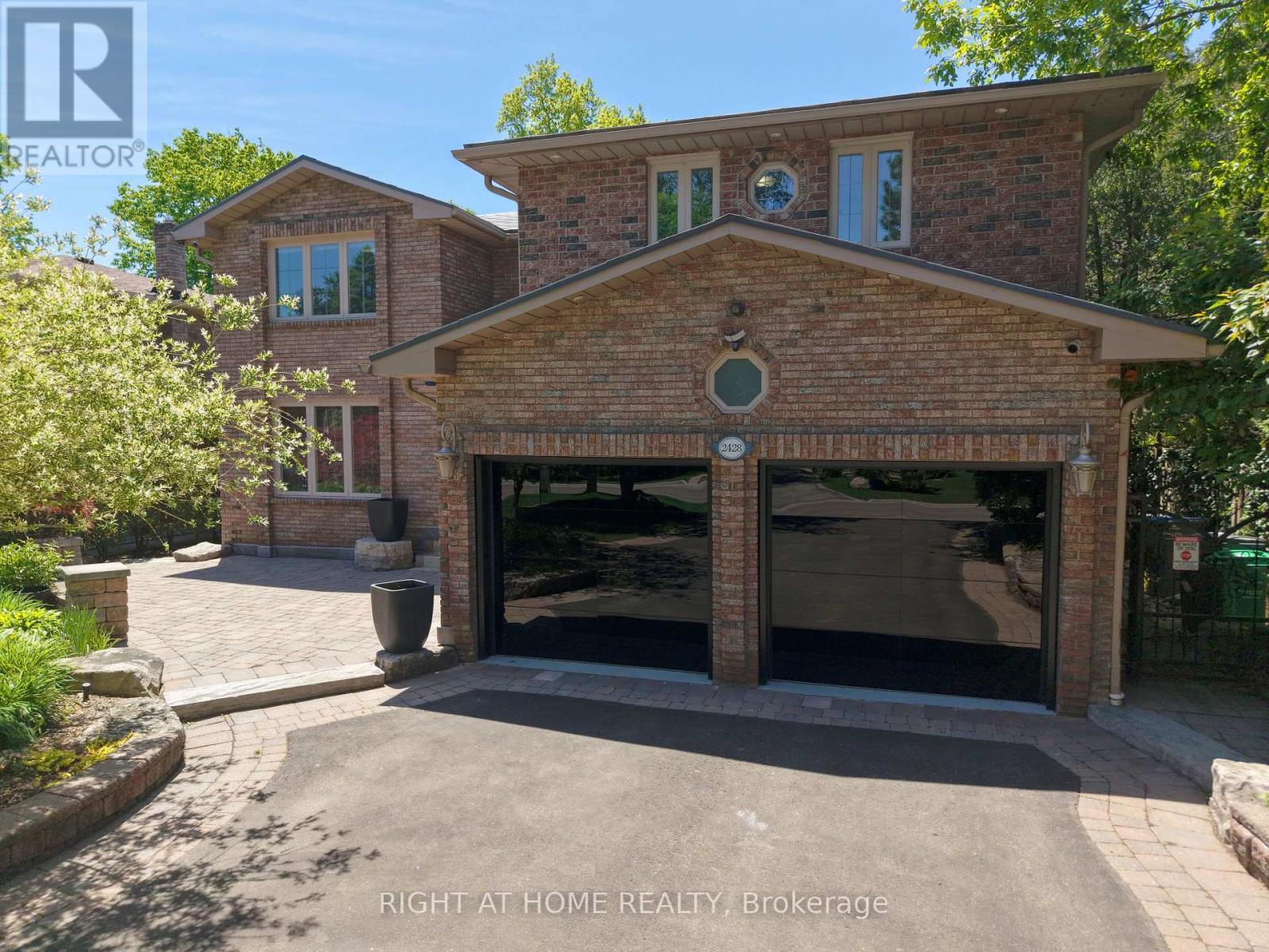 2428 Old Carriage Road, Mississauga, ON - Outdoor