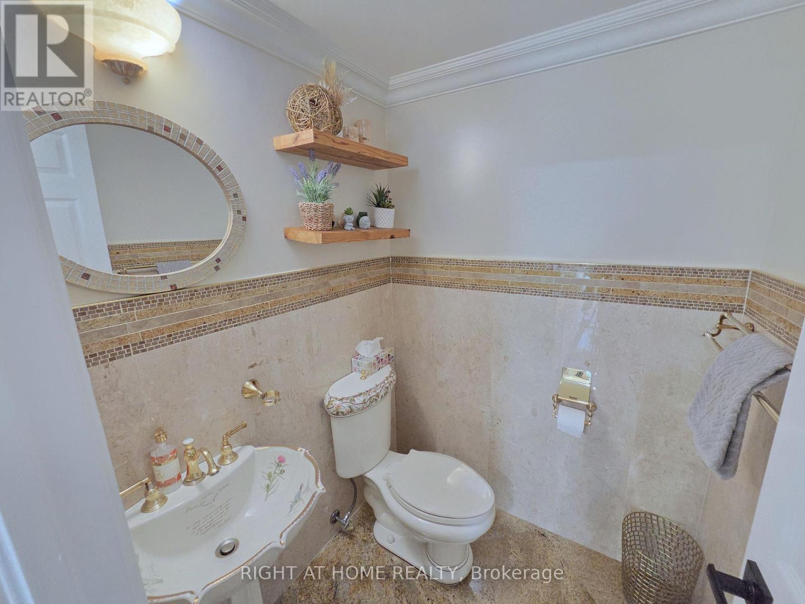 2428 Old Carriage Road, Mississauga, ON - Indoor Photo Showing Bathroom