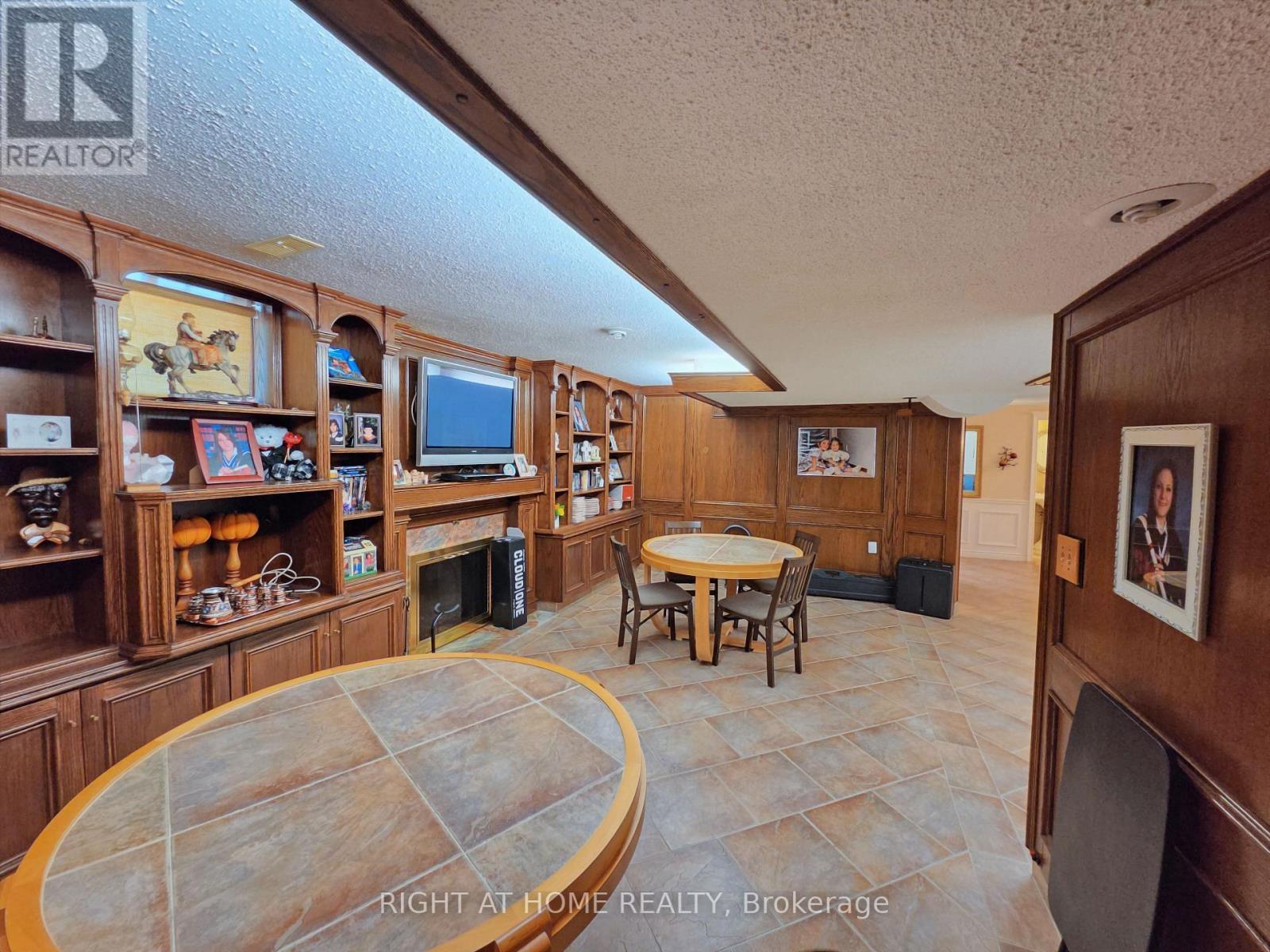 2428 Old Carriage Road, Mississauga, ON - Indoor Photo Showing Other Room