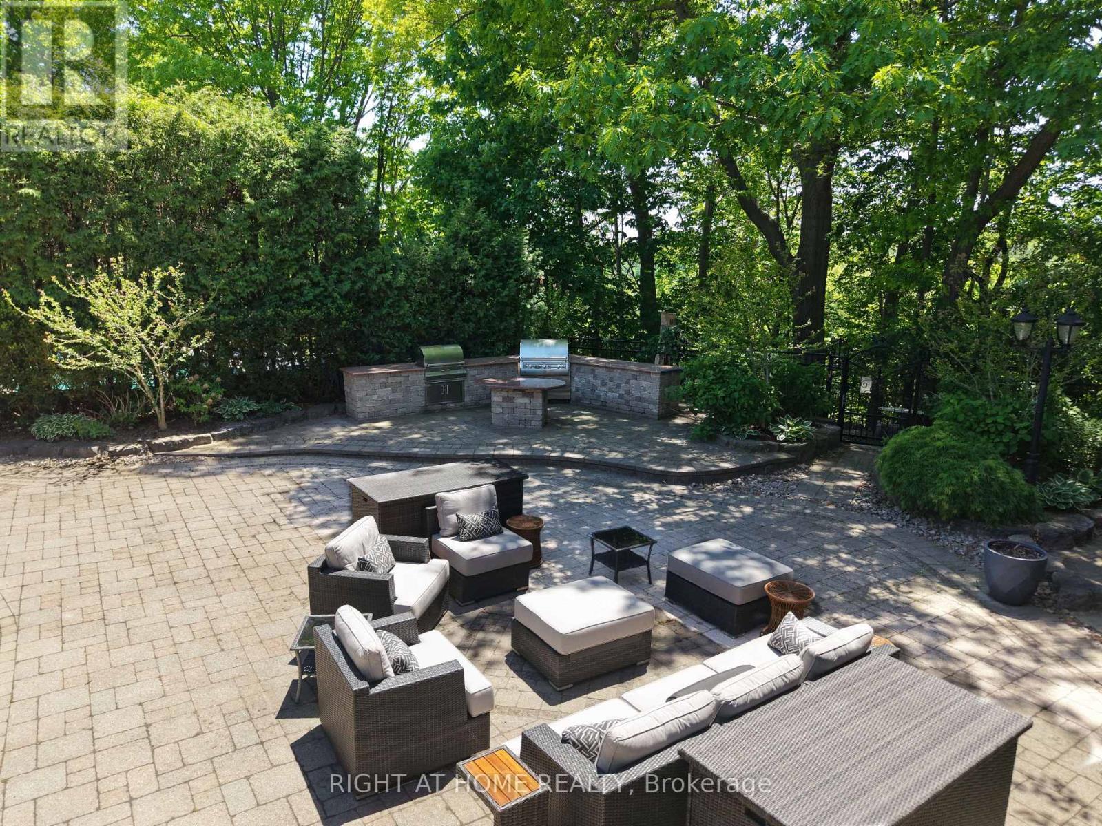 2428 Old Carriage Road, Mississauga, ON - Outdoor