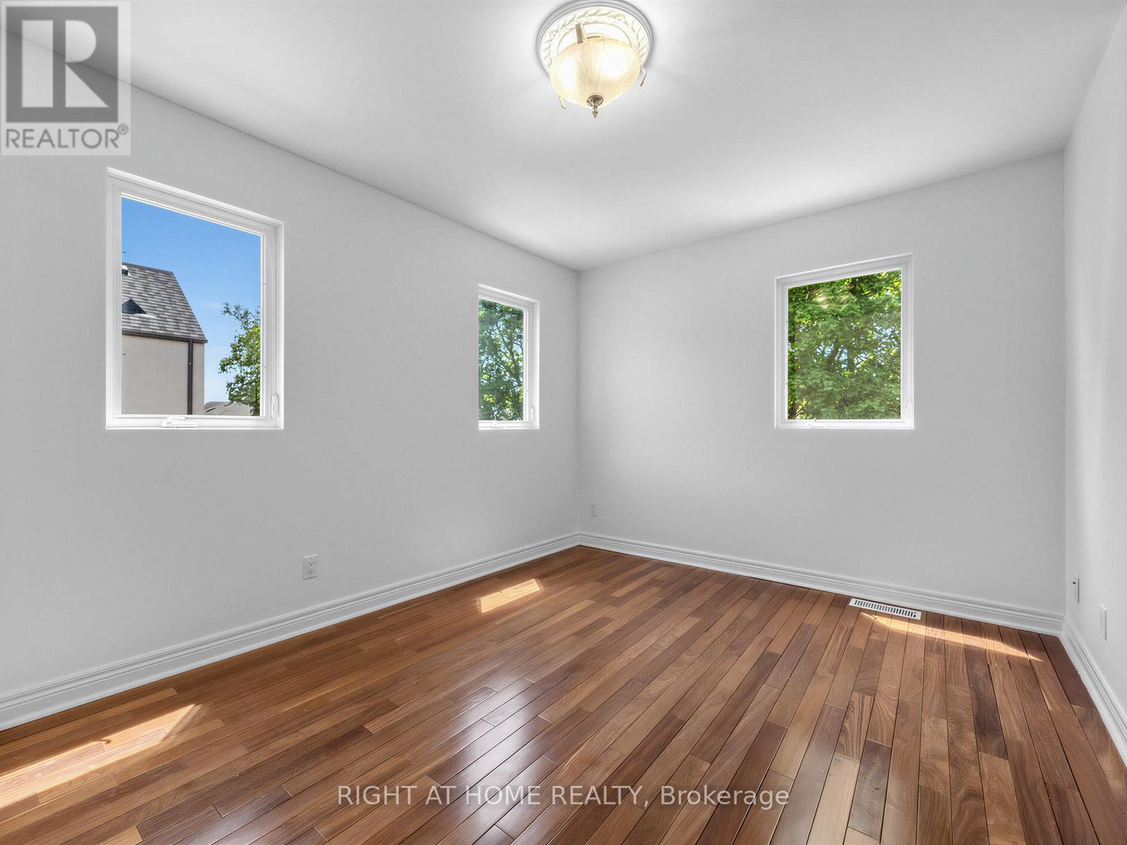 20 Kildonan Drive, Toronto, ON - Indoor Photo Showing Other Room