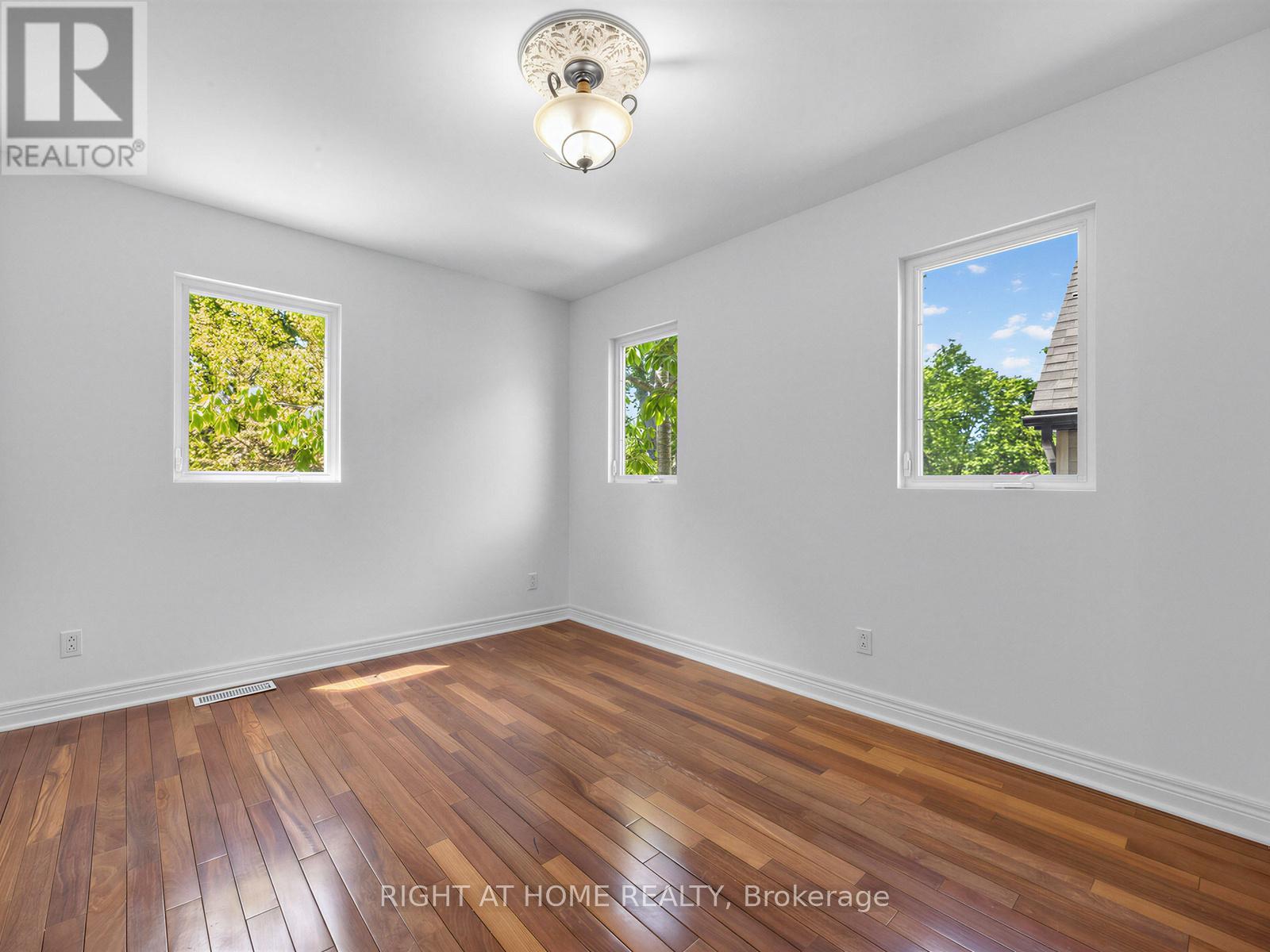 20 Kildonan Drive, Toronto, ON - Indoor Photo Showing Other Room