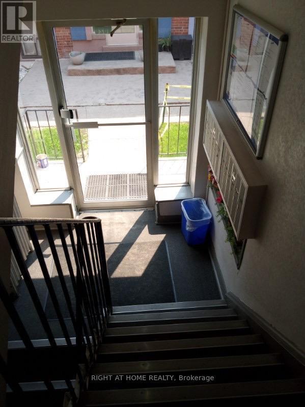 1020 O'Connor Drive, Toronto, ON - Indoor Photo Showing Other Room