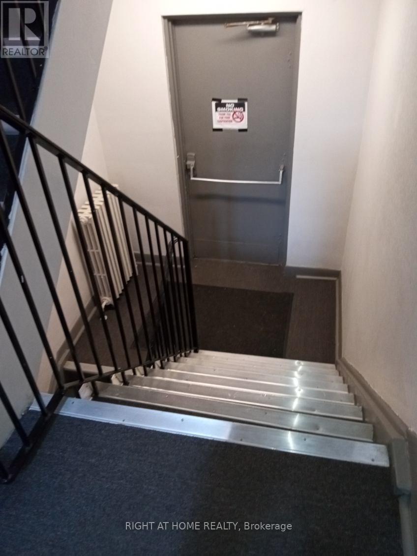 1020 O'Connor Drive, Toronto, ON - Indoor Photo Showing Other Room