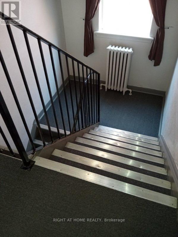 1020 O'Connor Drive, Toronto, ON - Indoor Photo Showing Other Room