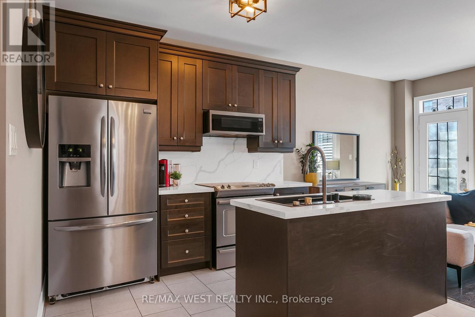 21 Sibella Way, Vaughan, ON - Indoor Photo Showing Kitchen With Stainless Steel Kitchen With Double Sink