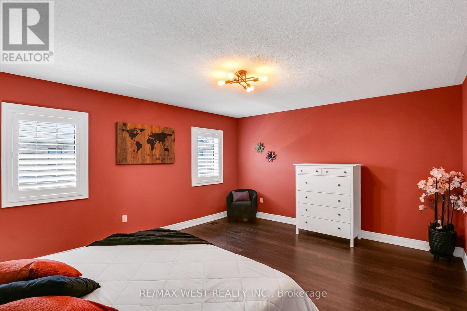 21 Sibella Way, Vaughan, ON - Indoor Photo Showing Bedroom
