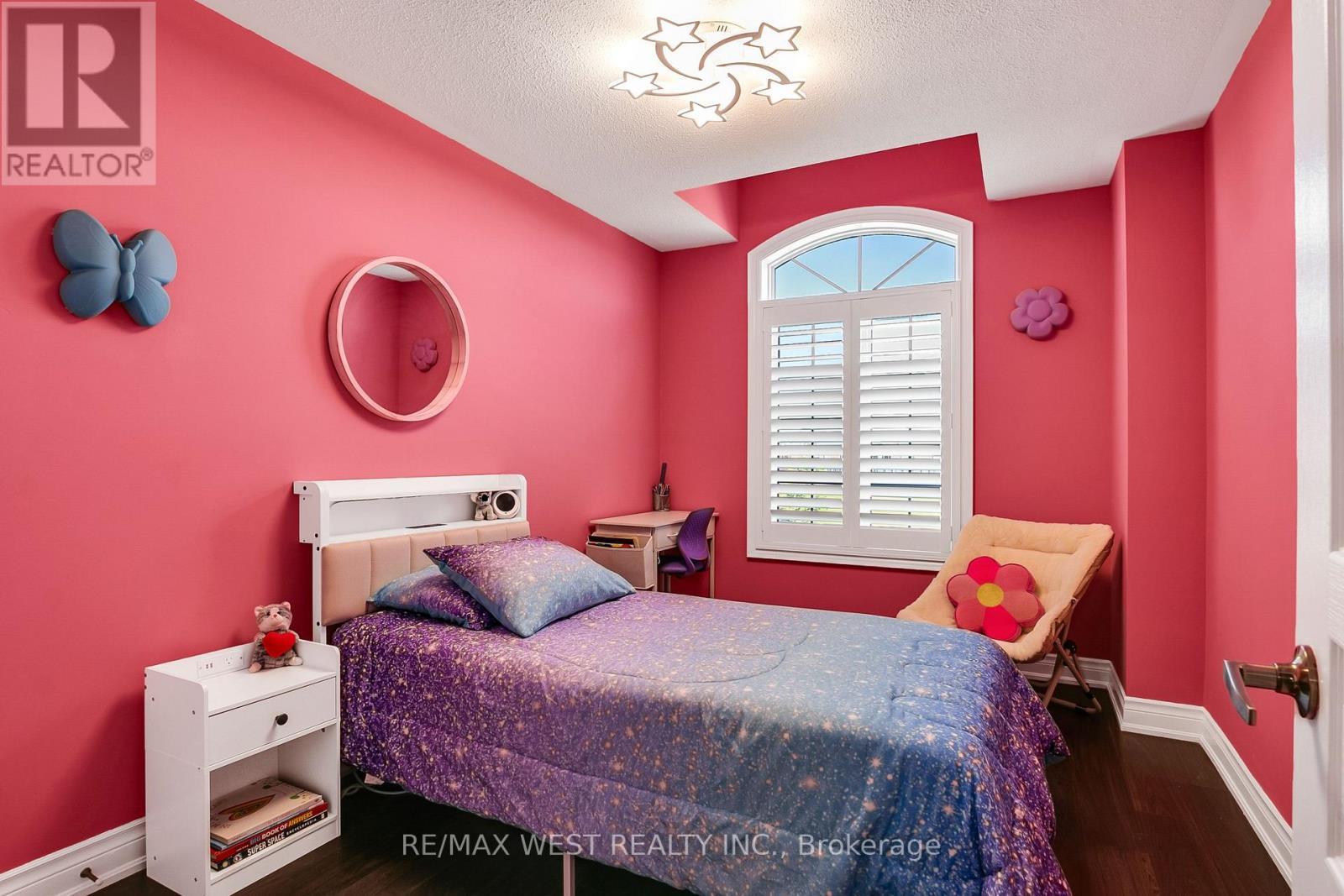 21 Sibella Way, Vaughan, ON - Indoor Photo Showing Bedroom