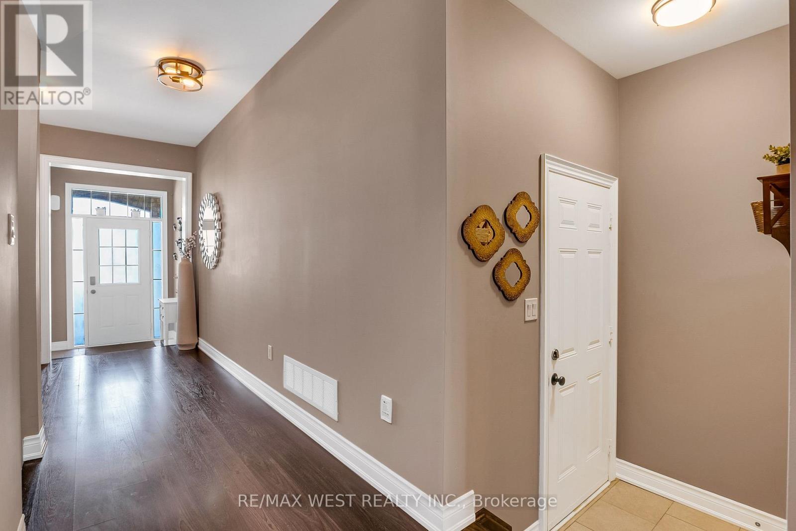 21 Sibella Way, Vaughan, ON - Indoor Photo Showing Other Room
