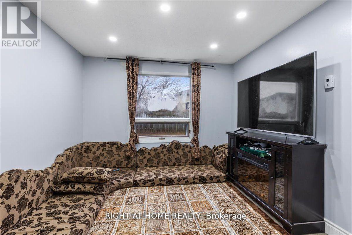 275 Tagge Crescent, Kitchener, ON - Indoor