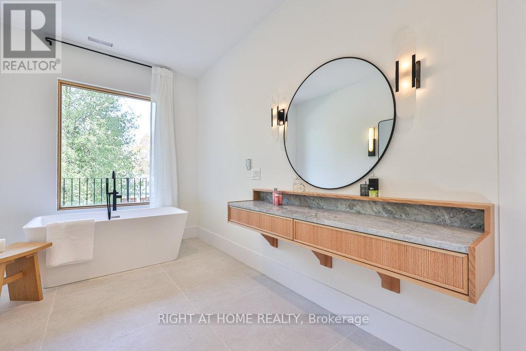 920 Calder Road, Mississauga, ON - Indoor