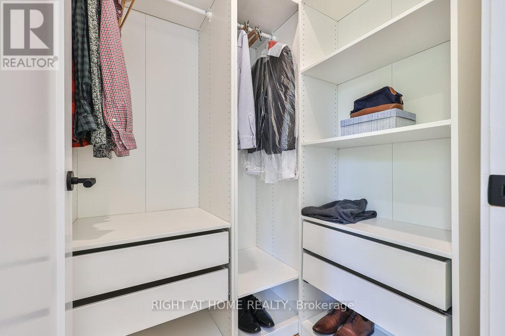 920 Calder Road, Mississauga, ON - Indoor