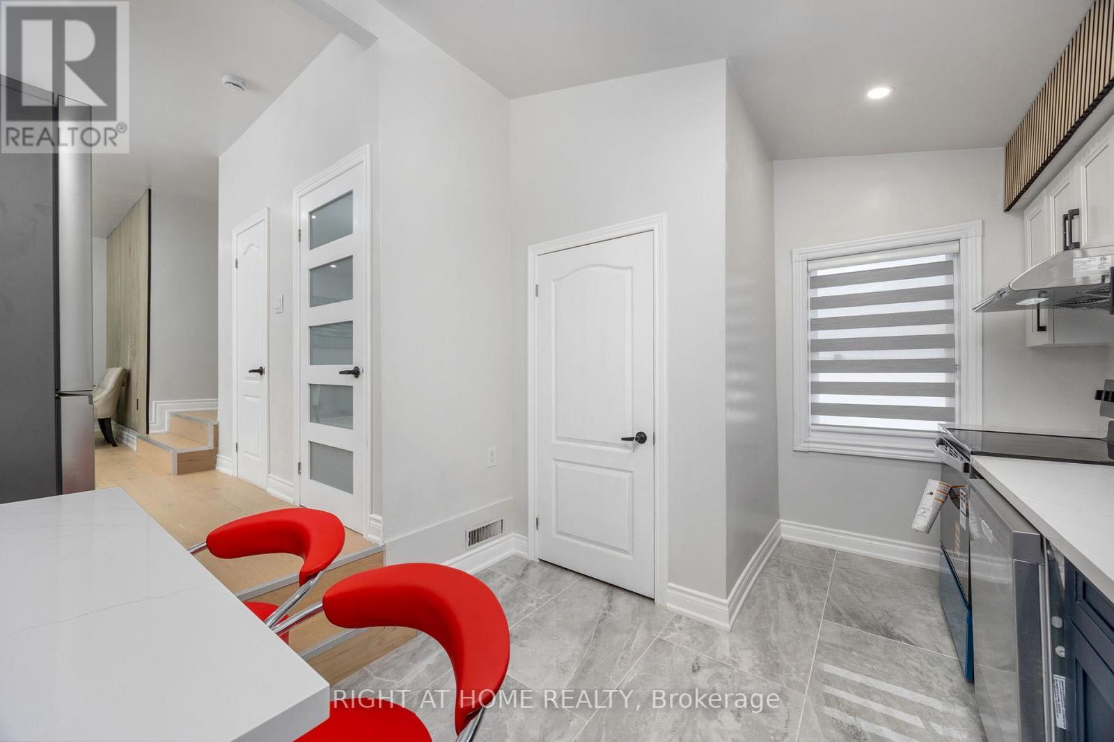 53 Gaiety Drive, Toronto, ON - Indoor